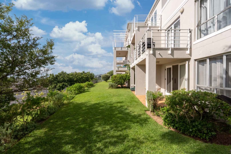 1 Bedroom Property for Sale in Vredehoek Western Cape